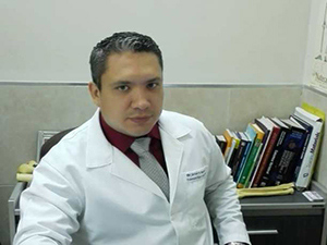 Dr. Javier Martínez