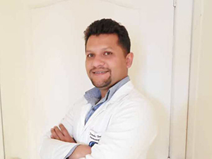 Dr. Douglas Torrealba